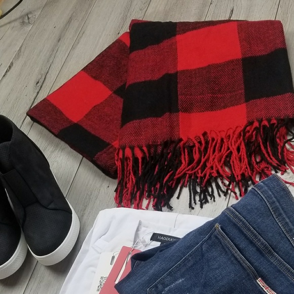 ❤ Buffalo Check Plaid Tassle Poncho Blanket Scarf - Picture 6 of 6